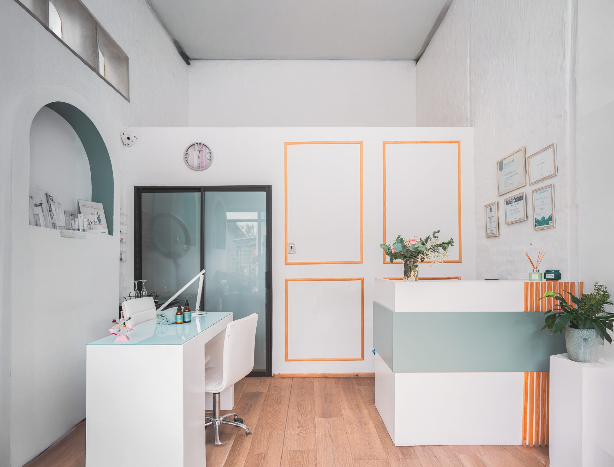Studio Pod – Kitted