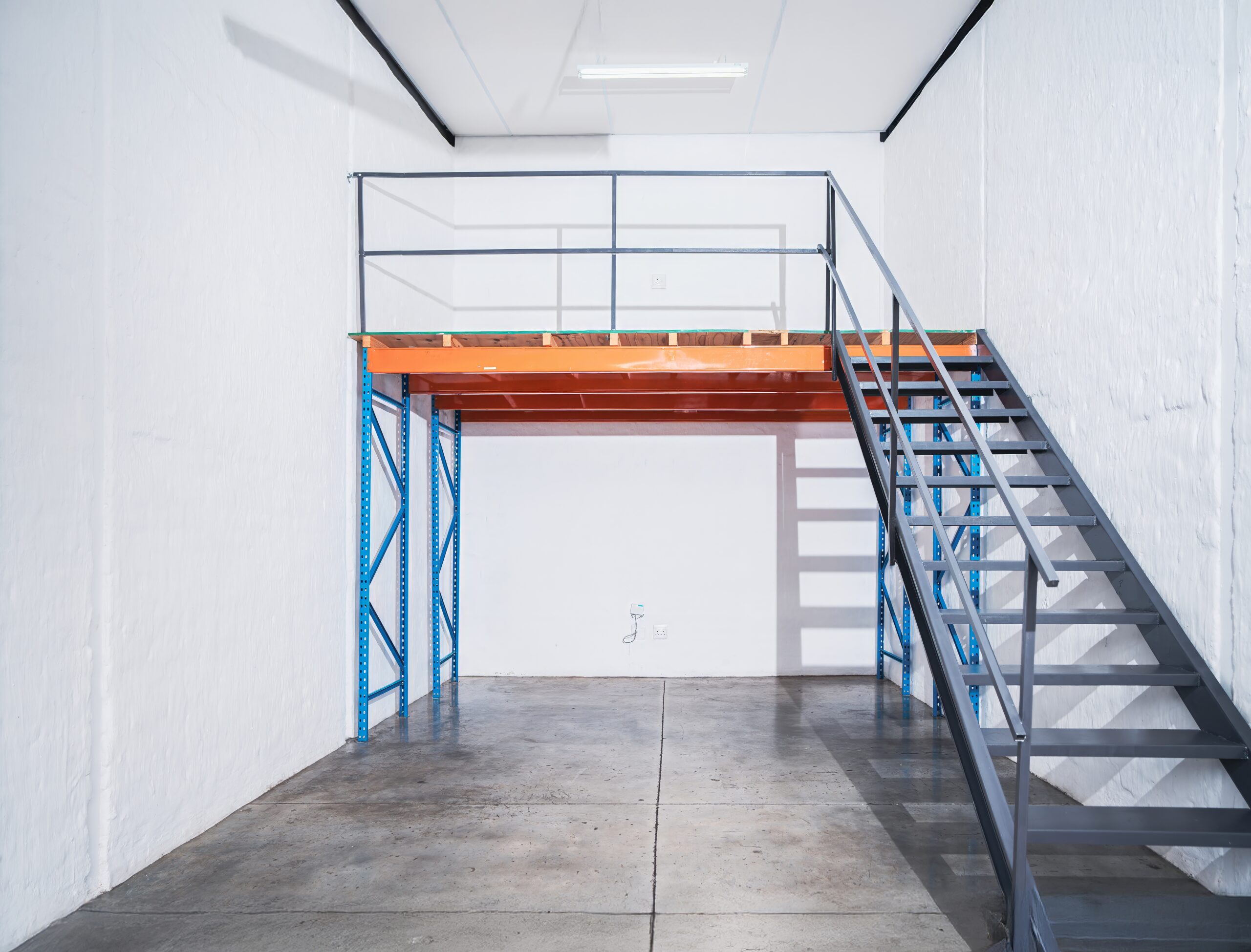 Vacant Pod – Mezzanine